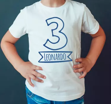 t-shirts personalizadas de aniversário para crianças com nome - TenStickers