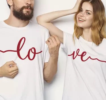 Texto com amor combinando camisas para casais - TenStickers