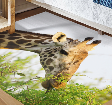 Tapete vinílico de animais girafa comendo verduras - TenStickers