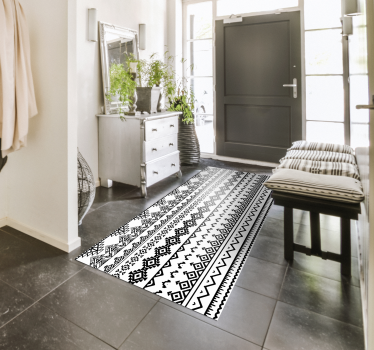 Tapetes geométricos com estampa étnica em preto e branco - TenStickers