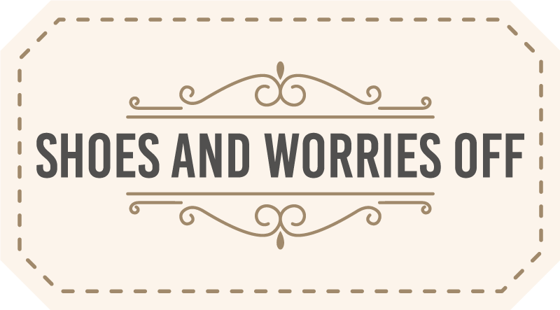 Tapete vinílico frases e textos sapatos se preocupe - TenStickers