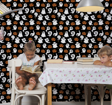 sala com papel de parede Fantasmas ornamentais de halloween - TenStickers
